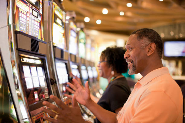 molen77 market opening schedule showing live-dealer games and sportsbook markets